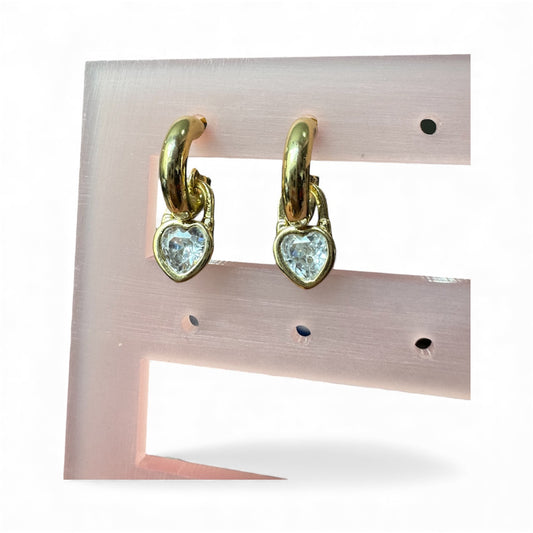 Aretes corazón diamante