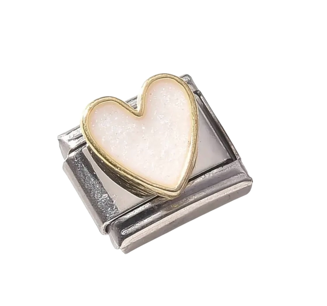 Charm corazón blanco