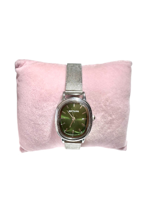 Reloj verde