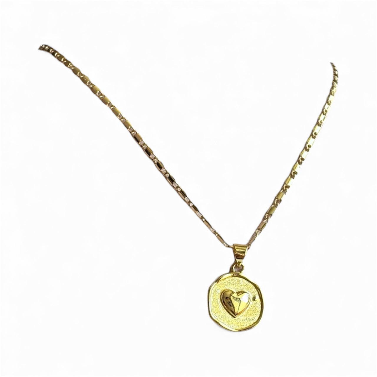 Collar corazón circular